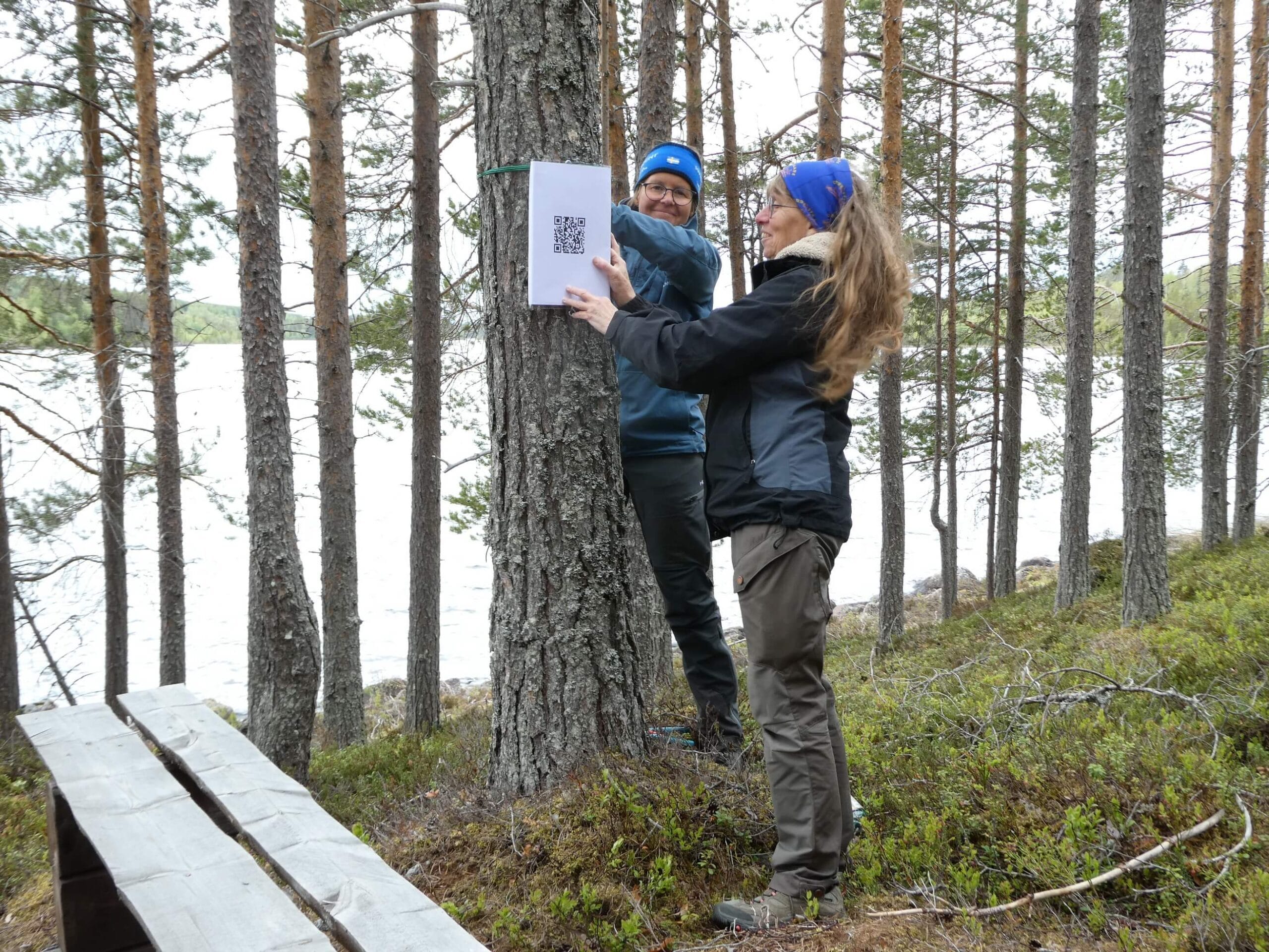 Marie och Annica placear Q.Rkod